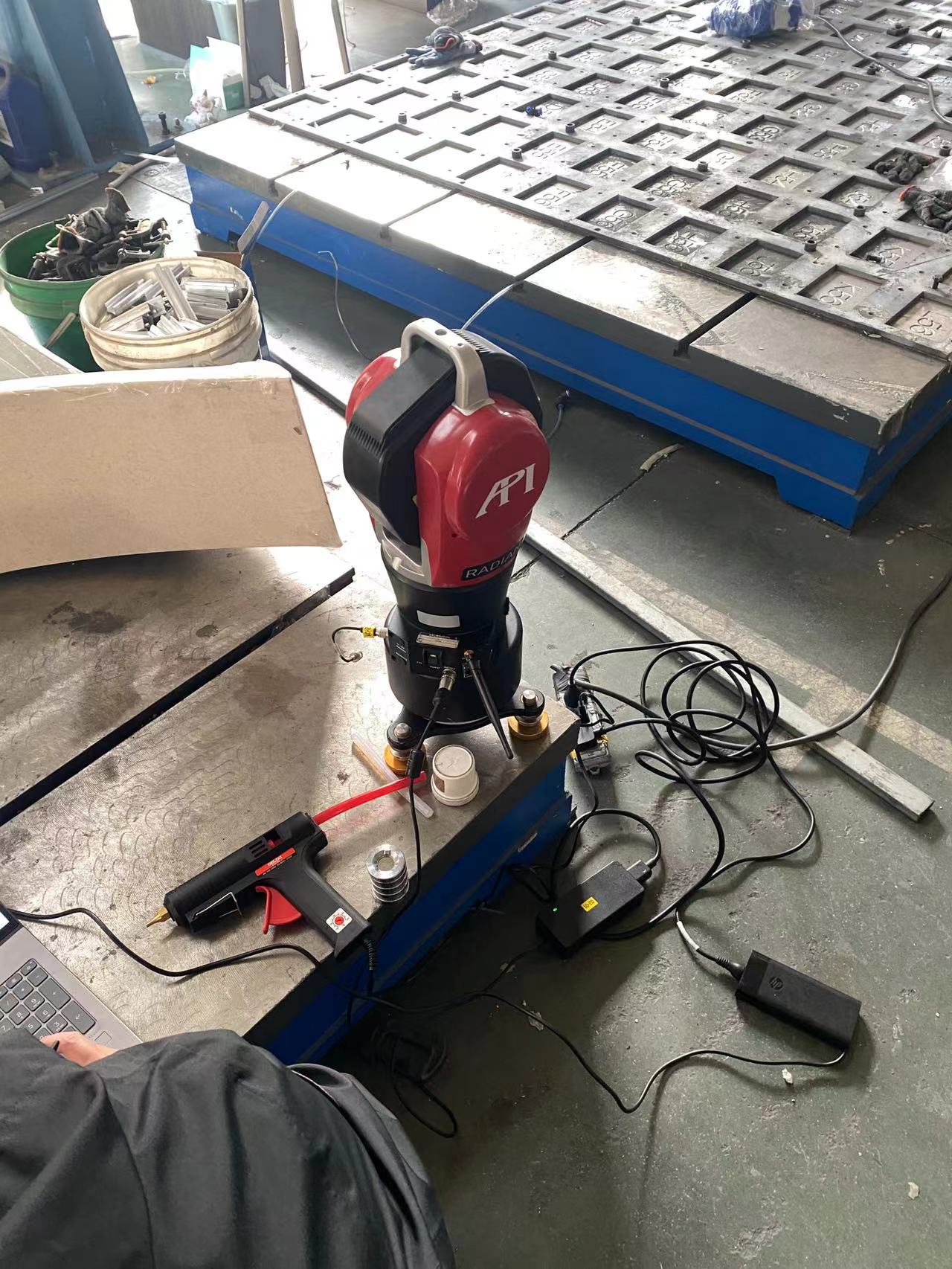 工業機器人絕對定位精度標定-機器人激光跟蹤儀標定技術